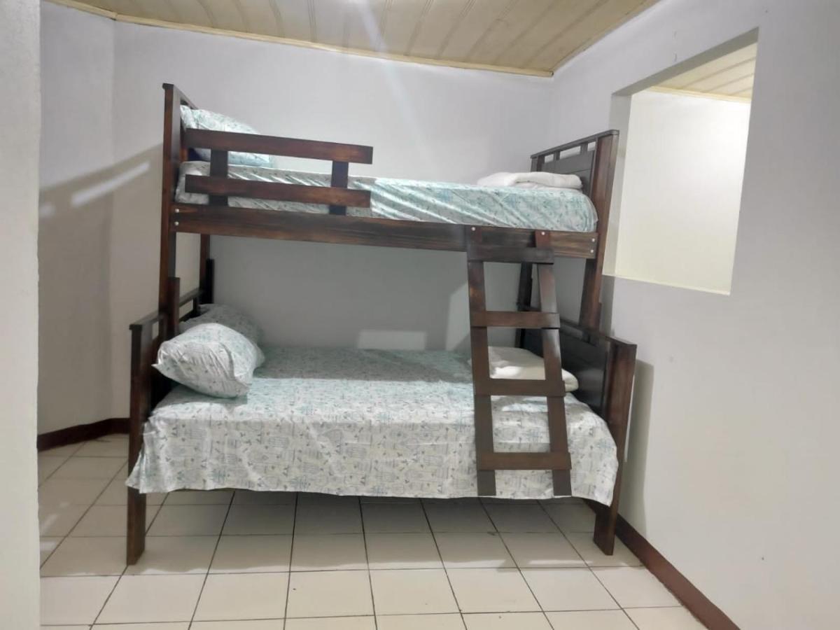 Appartement Departamentos Patricia à Alajuela Extérieur photo